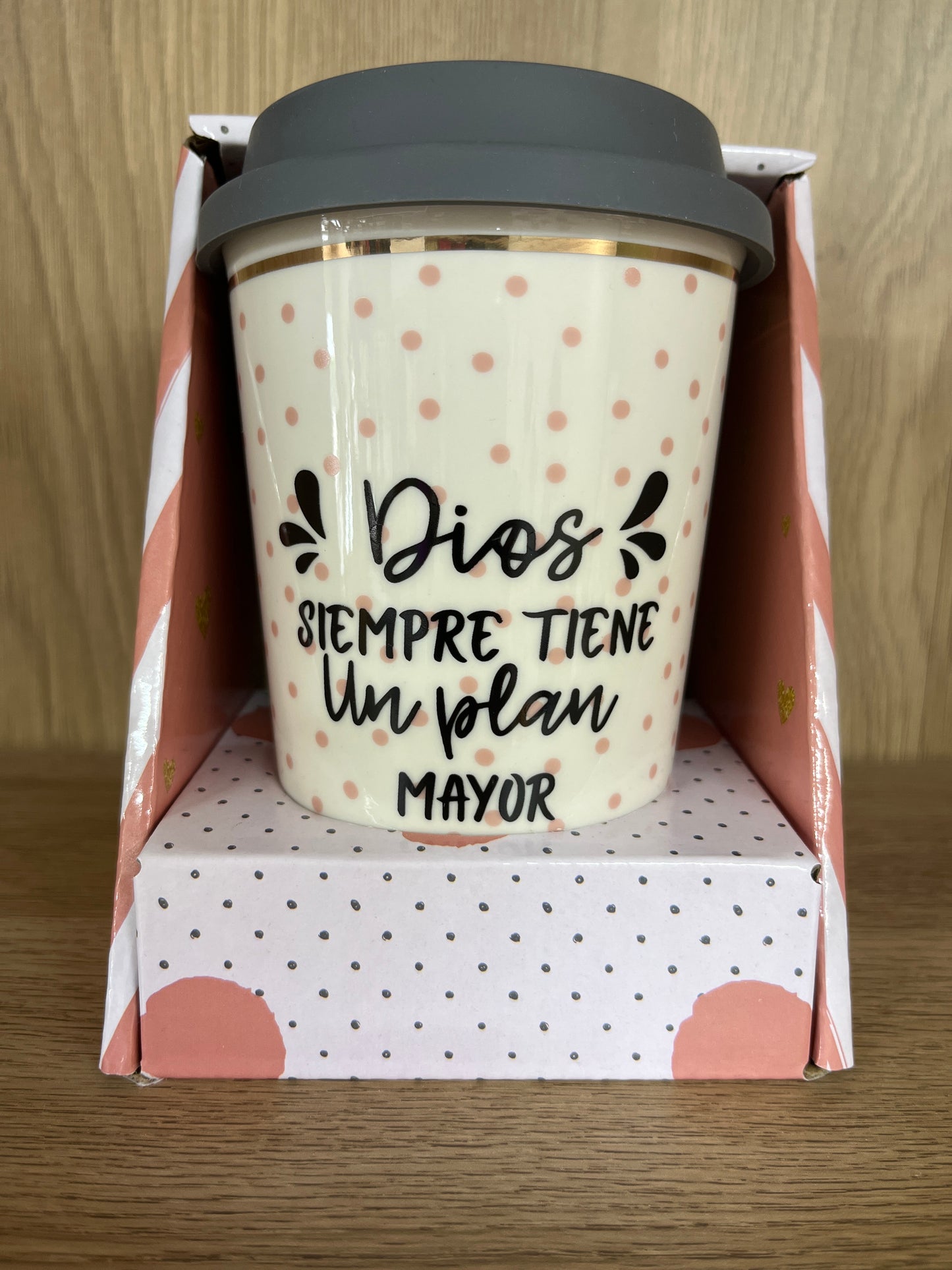 TAZA DE CERÁMICA: DIOS SIEMPRE TIENE UN PLAN MAYOR
