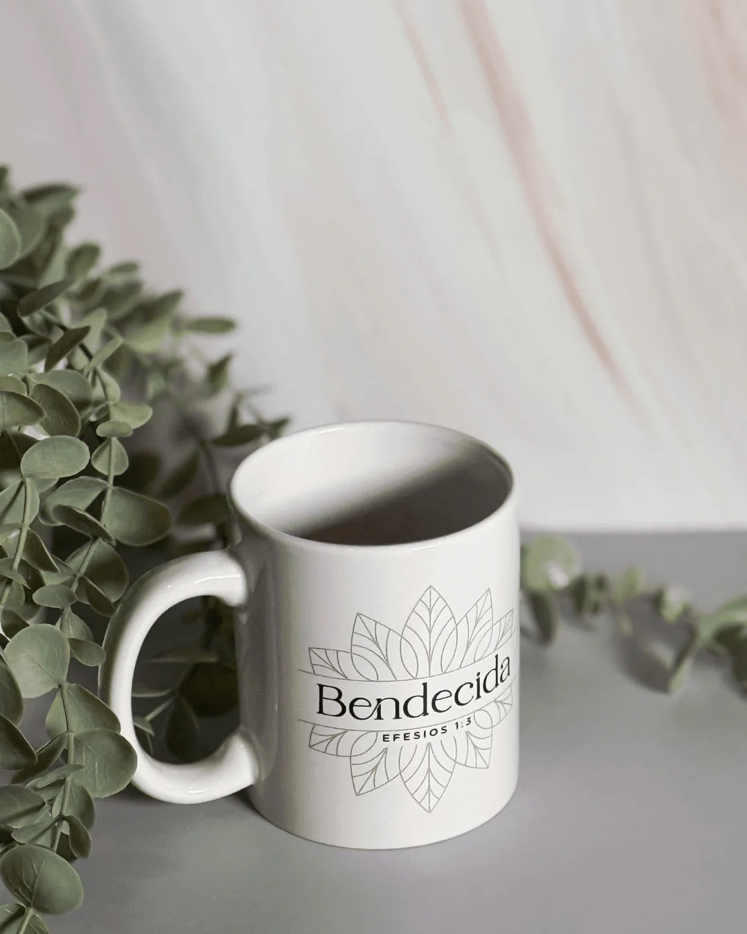 TAZA MINIMALISTA: BENDECIDA