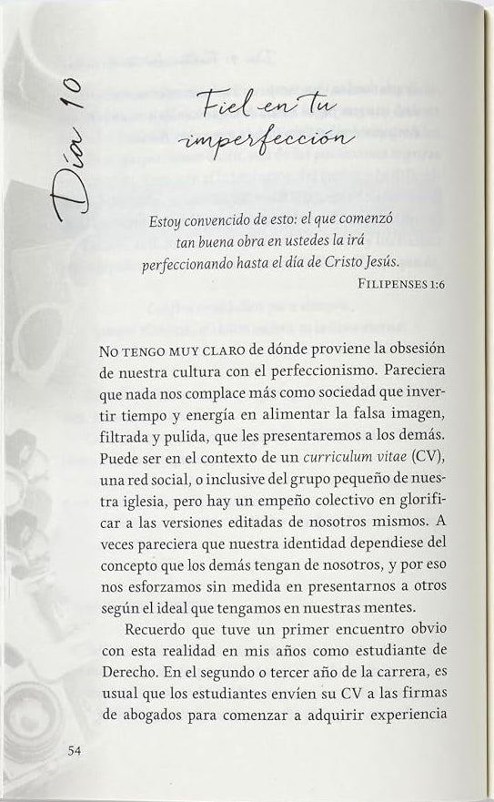 FIEL EN TODO MOMENTO
