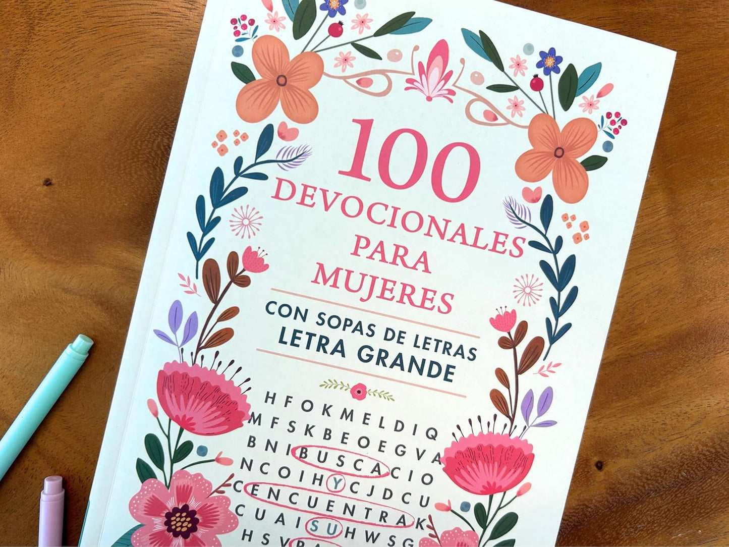 100 DEVOCIONALES PARA MUJERES CON SOPAS DE LETRAS