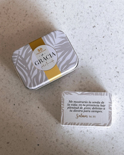 50 PROMESAS DE GRACIA: CAJA METÁLICA